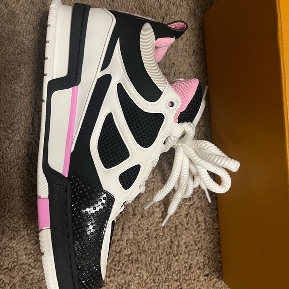 Louis Vuitton skates Pink - Picture 3 of 8